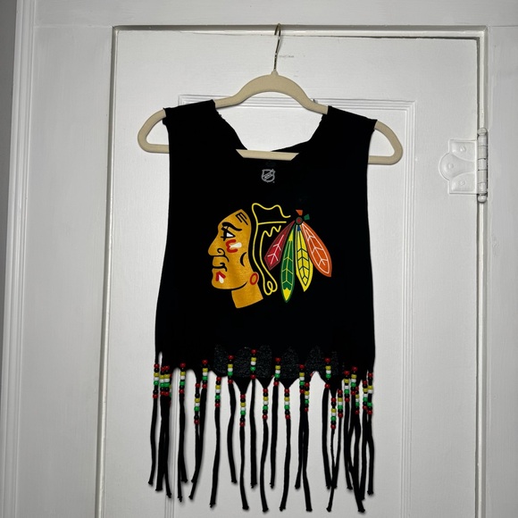 NHL Tops - Reebok Blackhawk Oduya Beaded Fringe Cropped Sports Team Logo Small